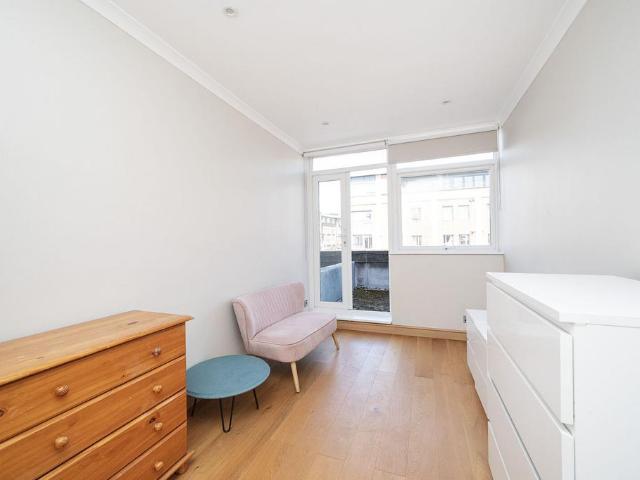 4 bedroom flat to rent