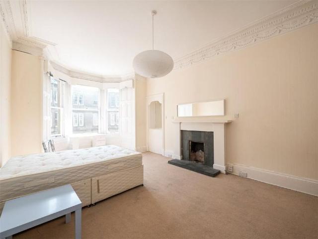 4 bedroom flat to rent