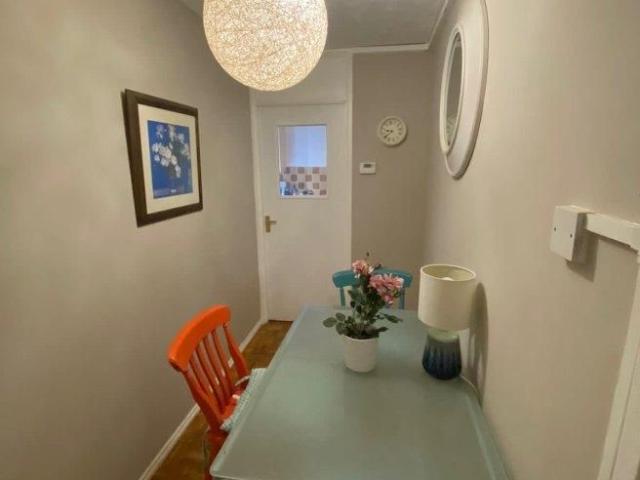 4 bedroom flat to rent