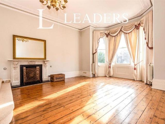4 bedroom flat to rent