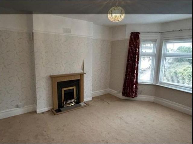 4 bedroom flat to rent