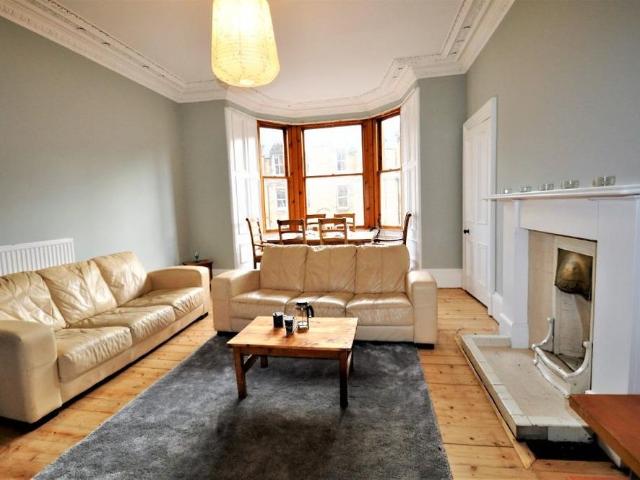 4 bedroom flat to rent