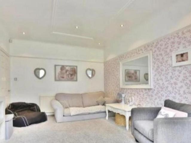 4 bedroom flat to rent