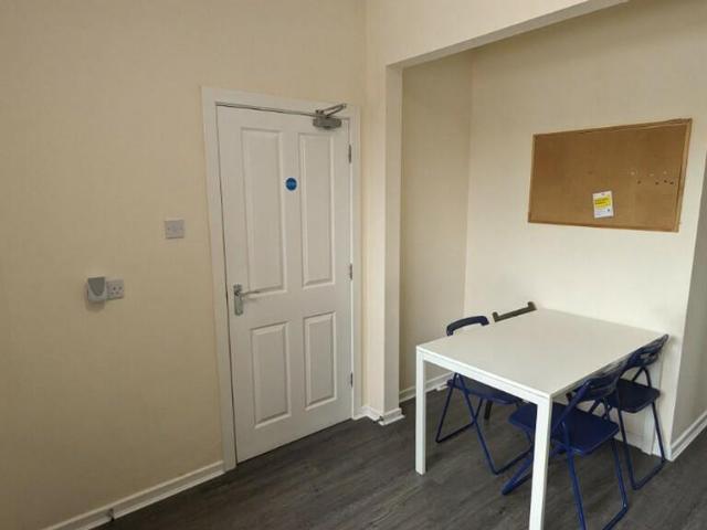 4 bedroom flat to rent