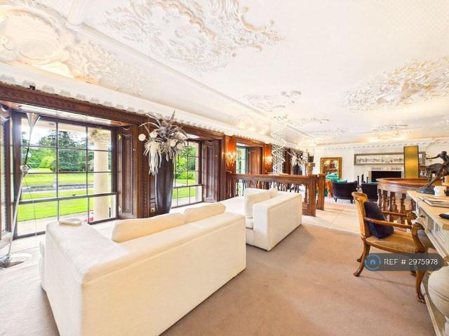 4 bedroom flat to rent