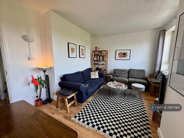 4 bedroom flat to rent
