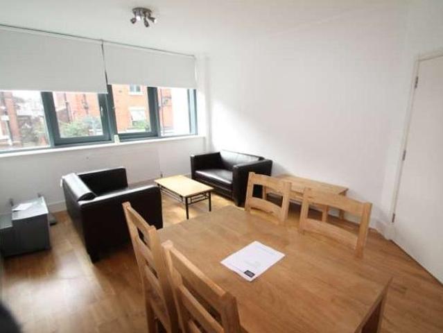 4 bedroom flat to rent