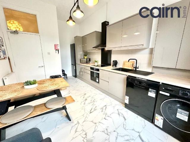 4 bedroom flat to rent