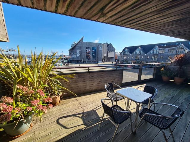 4 bedroom Flat To Rent