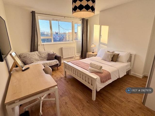 4 bedroom flat to rent