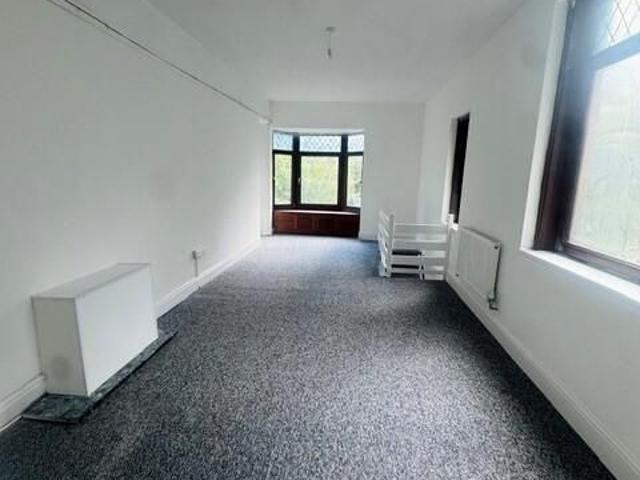 4 bedroom flat to rent