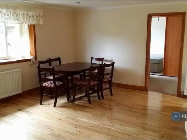 4 bedroom flat to rent