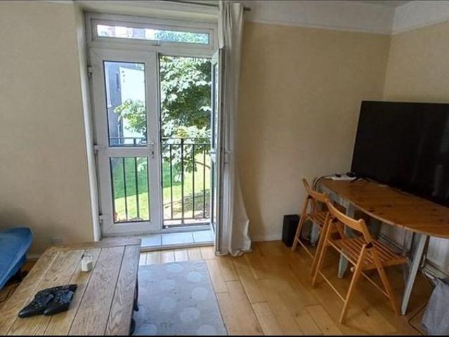 4 bedroom flat to rent