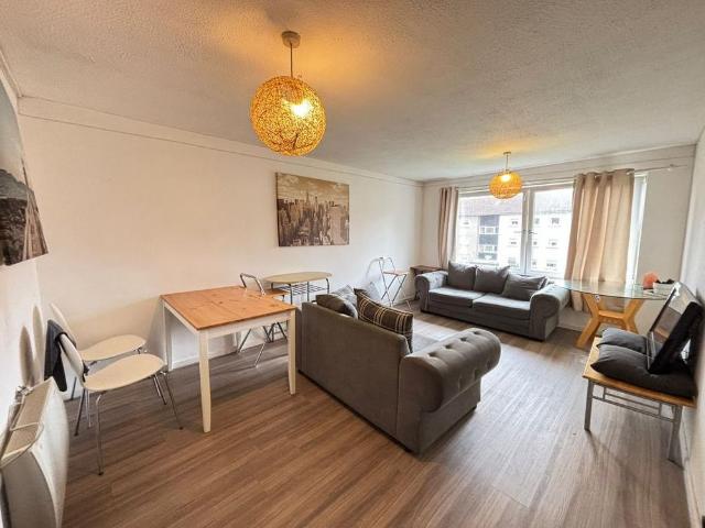 4 bedroom flat to rent