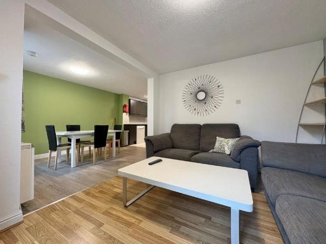 4 bedroom flat to rent