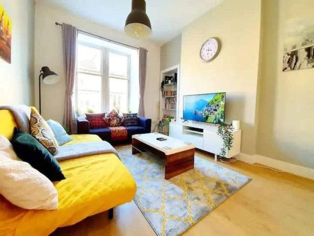 4 bedroom flat to rent