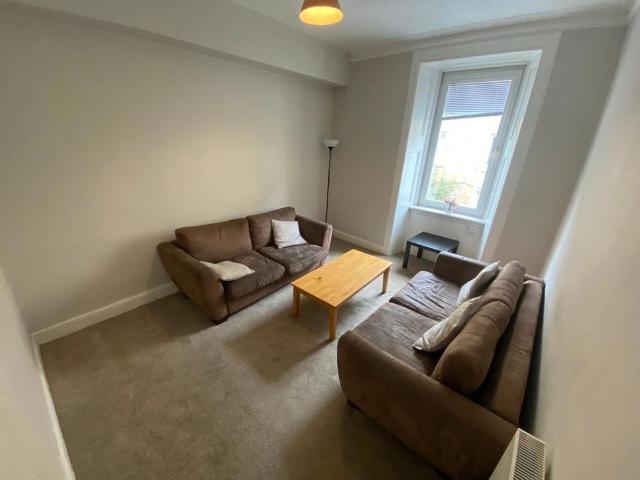 4 bedroom flat to rent