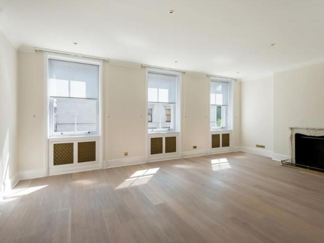 4 bedroom flat to rent