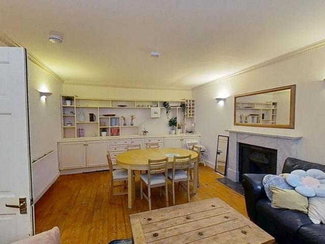 4 bedroom flat to rent