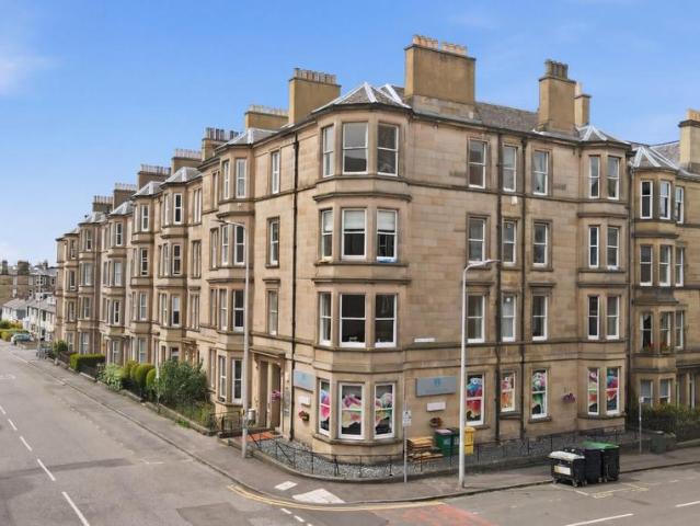 4 bedroom flat to rent