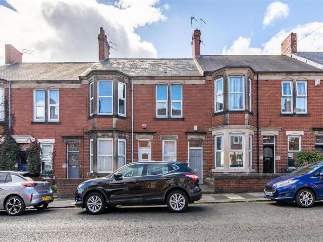 4 bedroom flat to rent