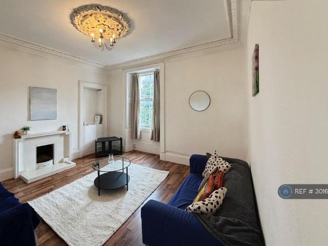 4 bedroom flat to rent