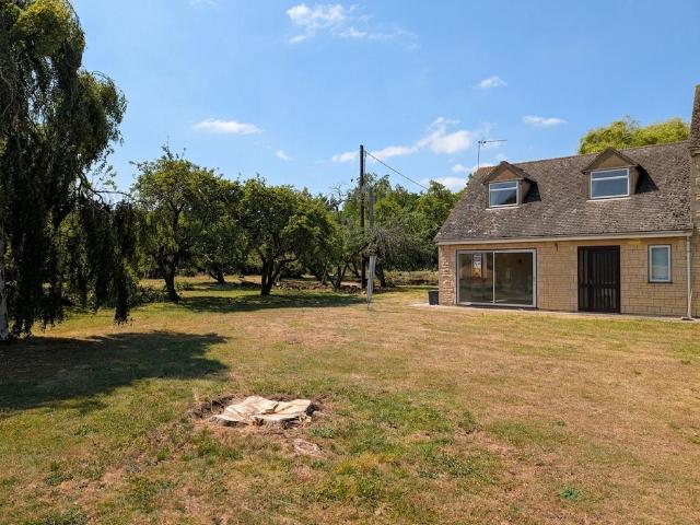 4 bedroom flat to rent