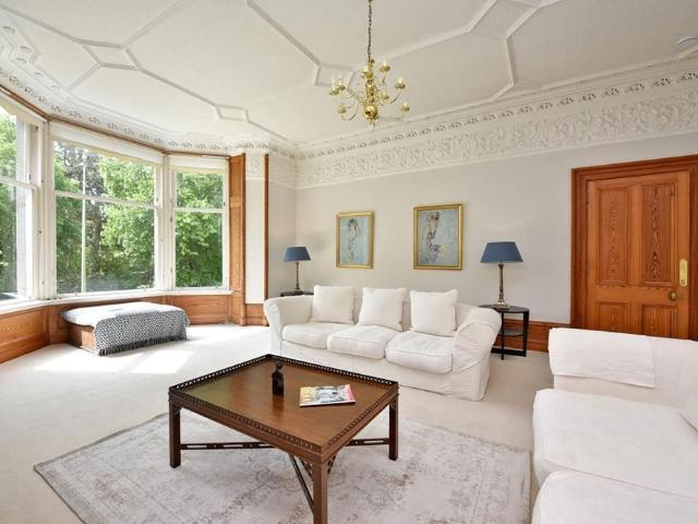 4 bedroom flat to rent