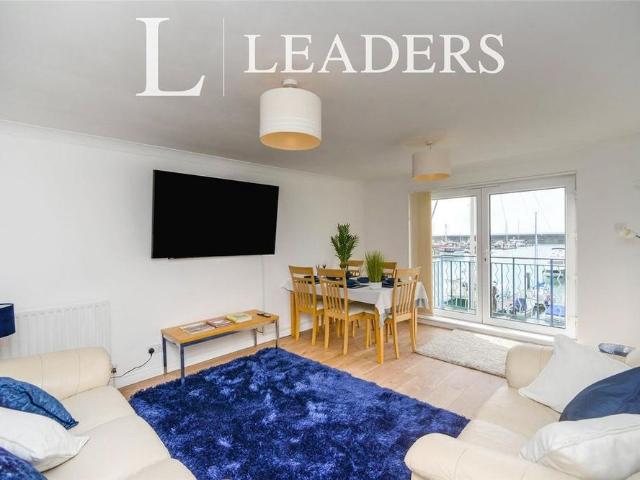 4 bedroom flat to rent