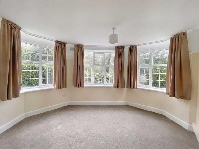 4 bedroom flat to rent
