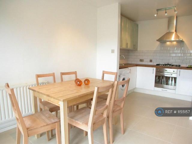 4 bedroom flat to rent
