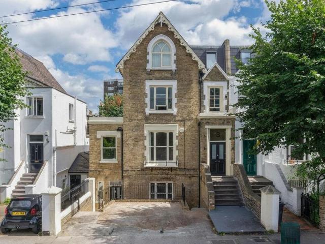 4 bedroom flat to rent