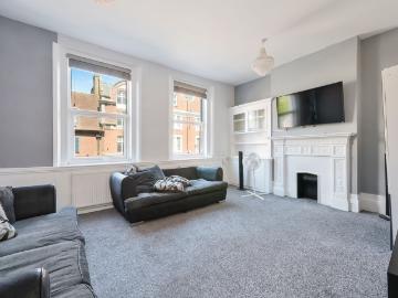 4 bedroom flat to rent