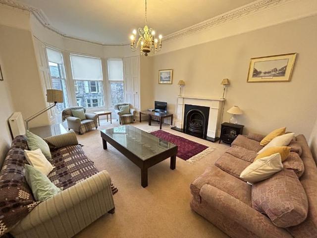 4 bedroom flat to rent