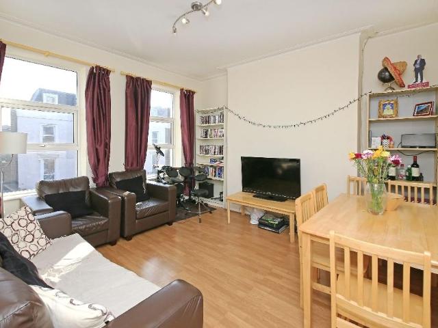 4 bedroom flat to rent