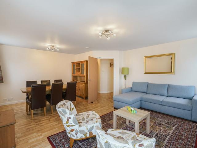 4 bedroom Flat To Rent