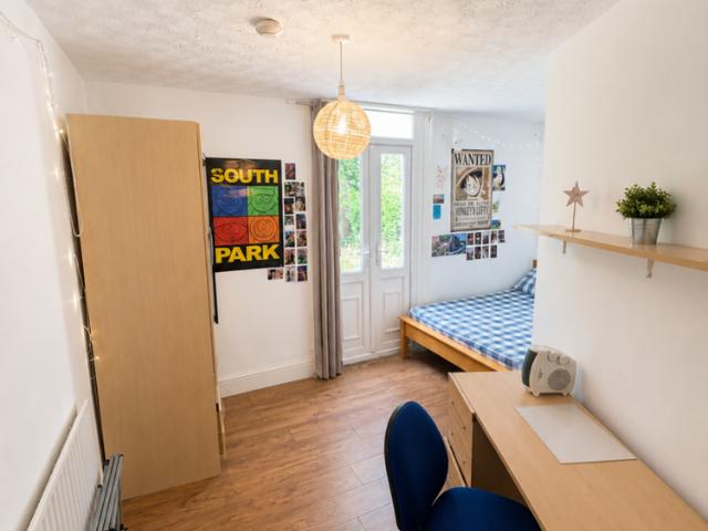4 bedroom flat to rent