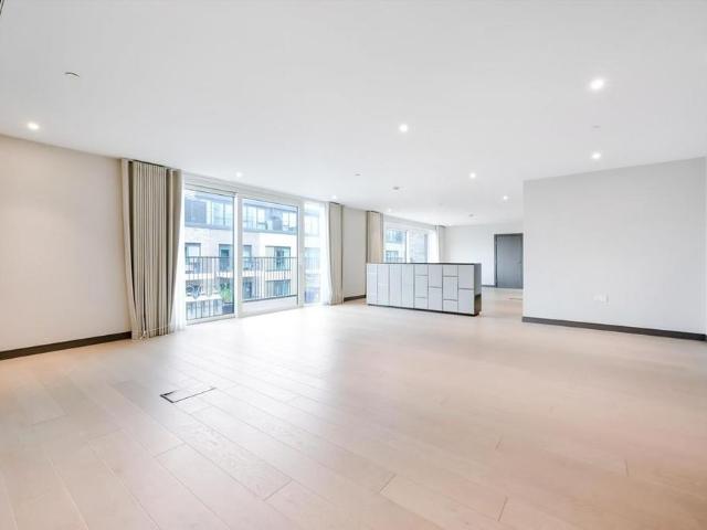 4 bedroom flat to rent