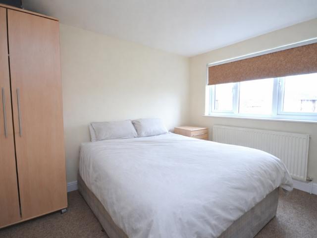 4 bedroom flat to rent