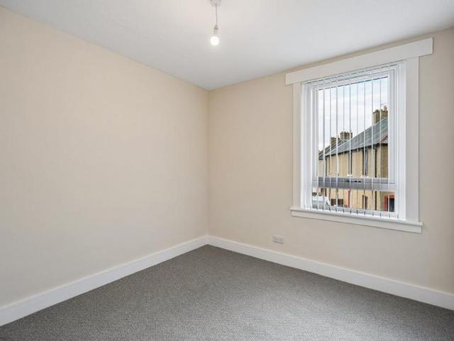 4 bedroom flat to rent