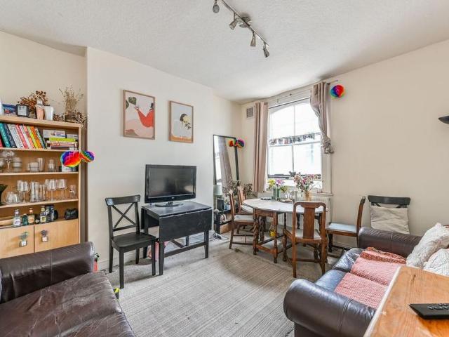 4 bedroom flat to rent