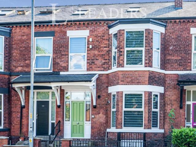 4 bedroom flat to rent