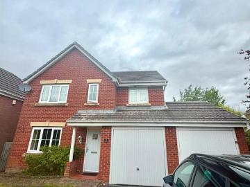 4 bedroom flat to rent
