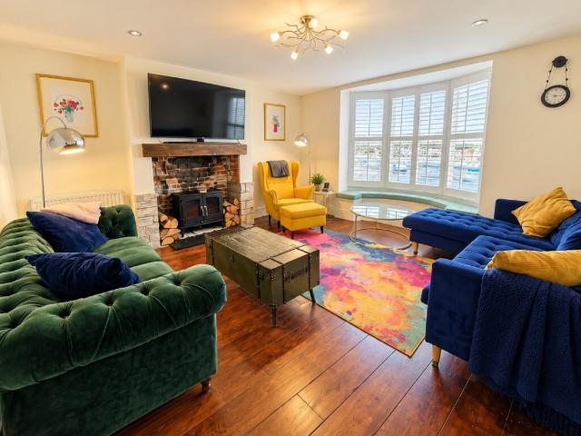 4 bedroom Flat To Rent