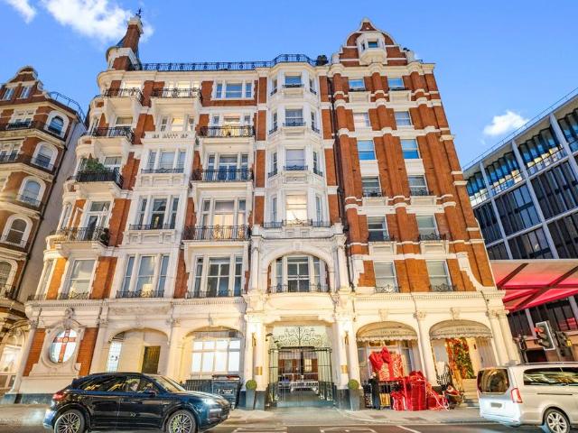 4 bedroom flat for sale