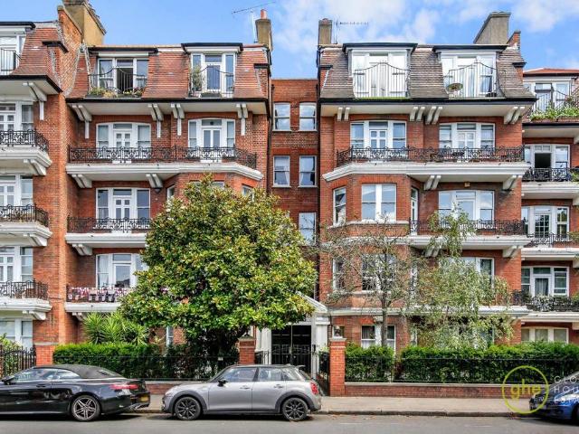 4 bedroom flat for sale