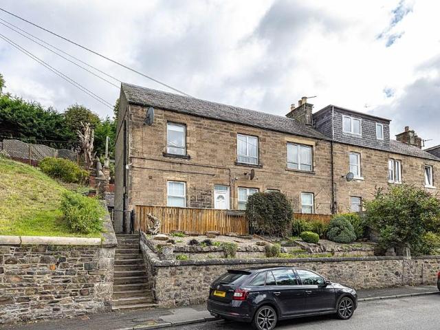 4 bedroom flat for sale