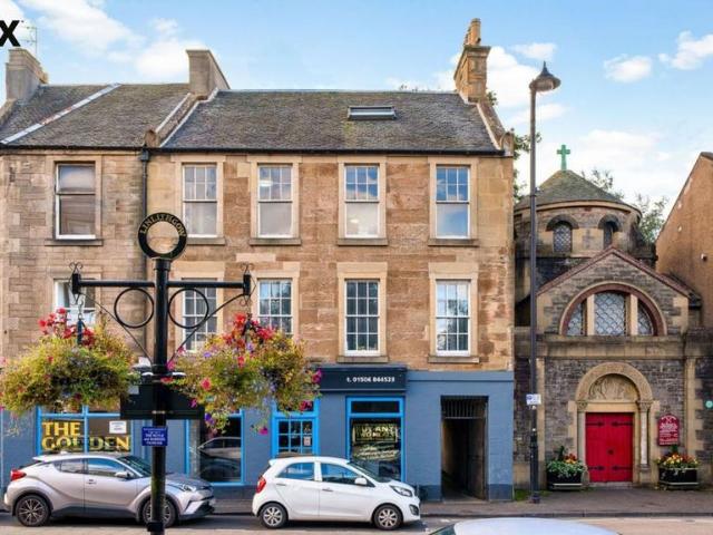 4 bedroom flat for sale