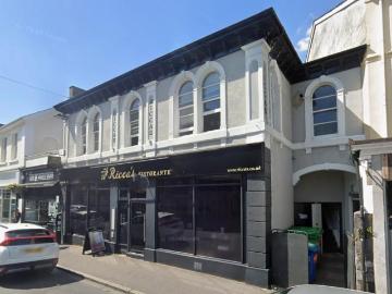 4 bedroom flat for sale