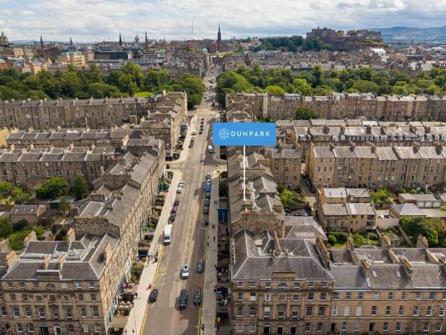 4 bedroom flat for sale